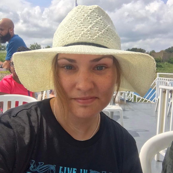 Meet your Posher, Lizay - Picture 6 of 10